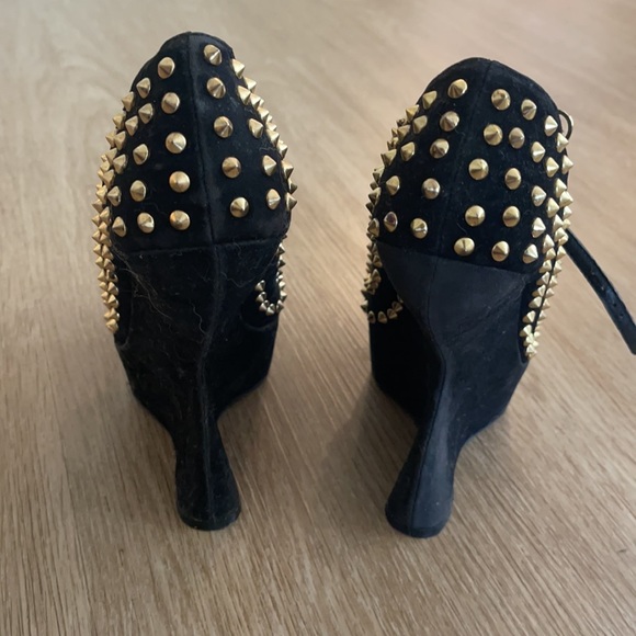Steve Madden Gold Spikes - Picture 3 of 5